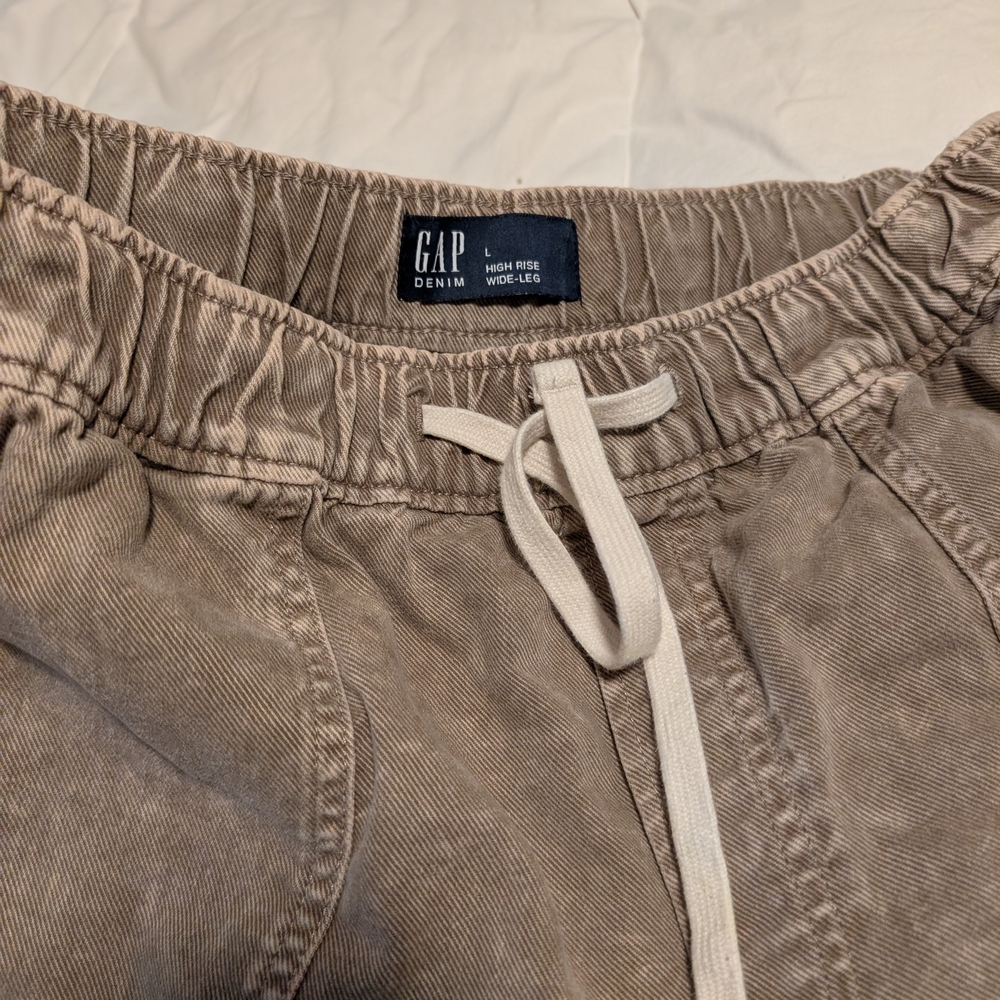 High Rise Pull-On Wide-Leg Utility Jeans - Picture 3 of 4
